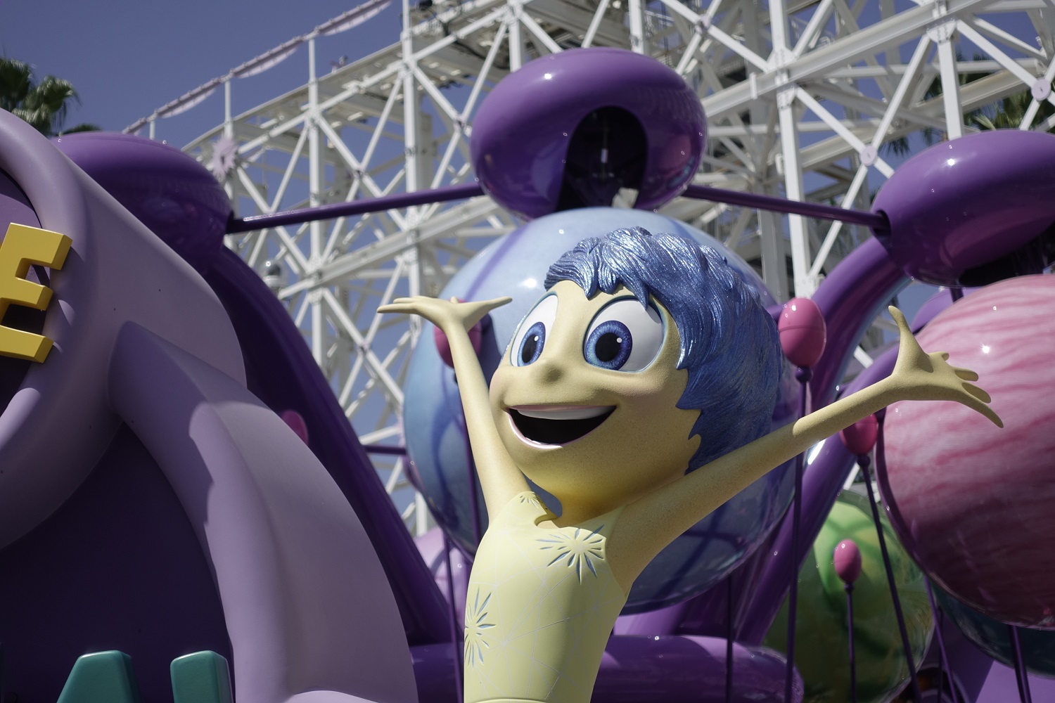 inside-out-emotional-whirlwind-disney-california-adventure-park