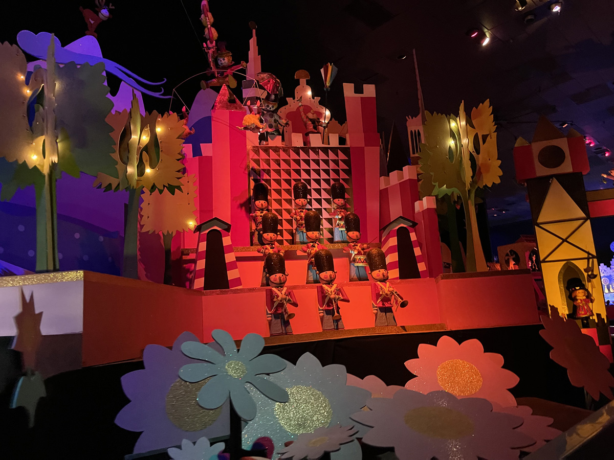 "it's a small world" Disneyland